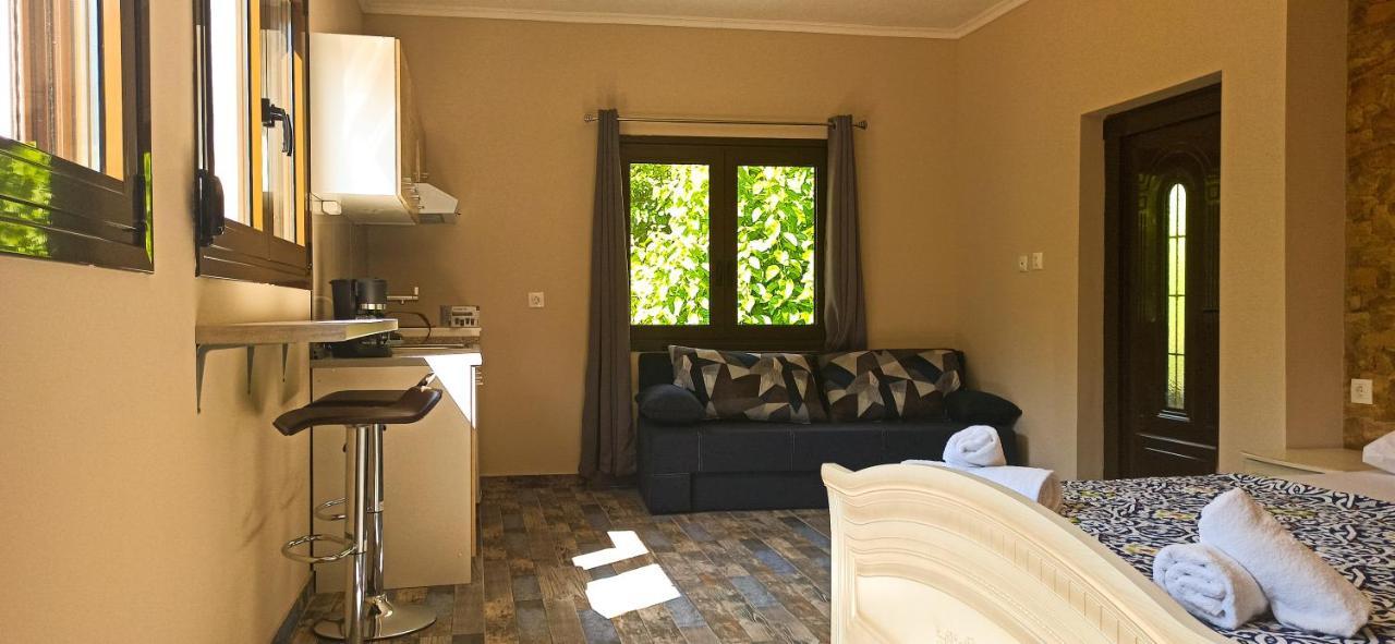 Oikia Apartment *